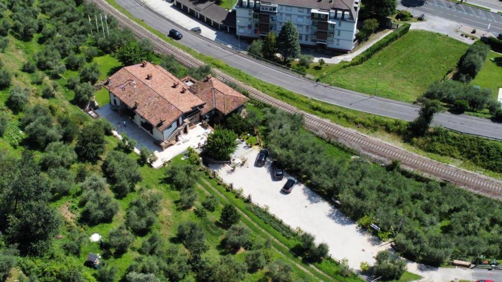 Agriturismo Cascina Carai Marone Exterior photo
