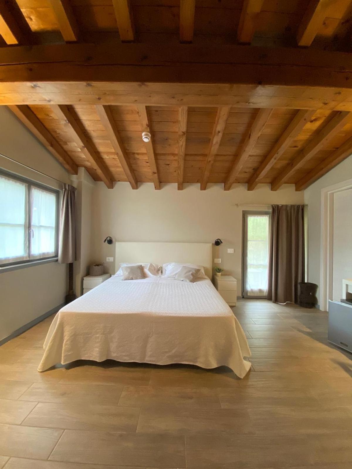 Agriturismo Cascina Carai Marone Exterior photo